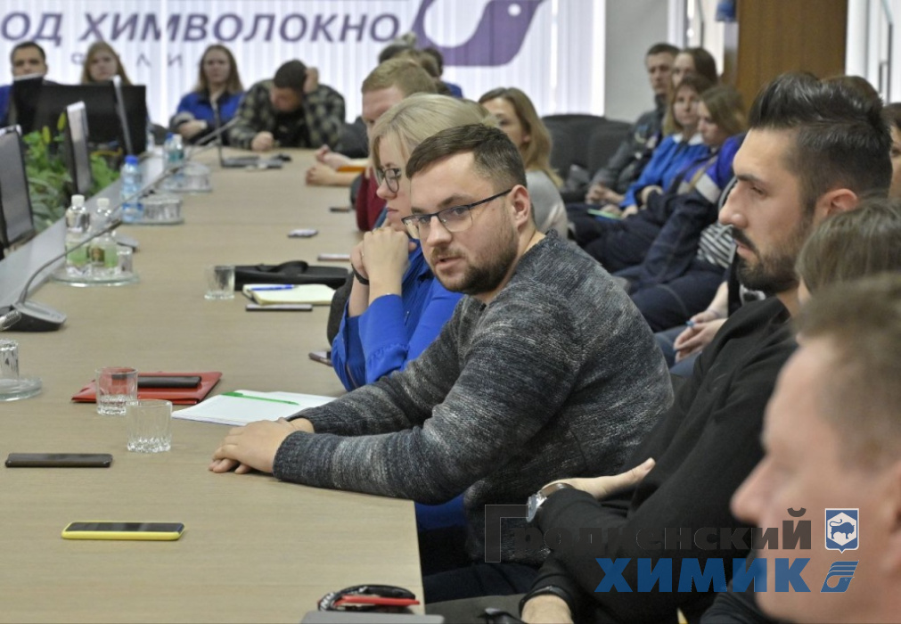 Белорусский политолог Виктор Ватыль встретился с активом СМР ОАО «Гродно Азот»
